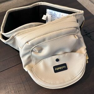 Tushbaby Hip Carrier in Beige